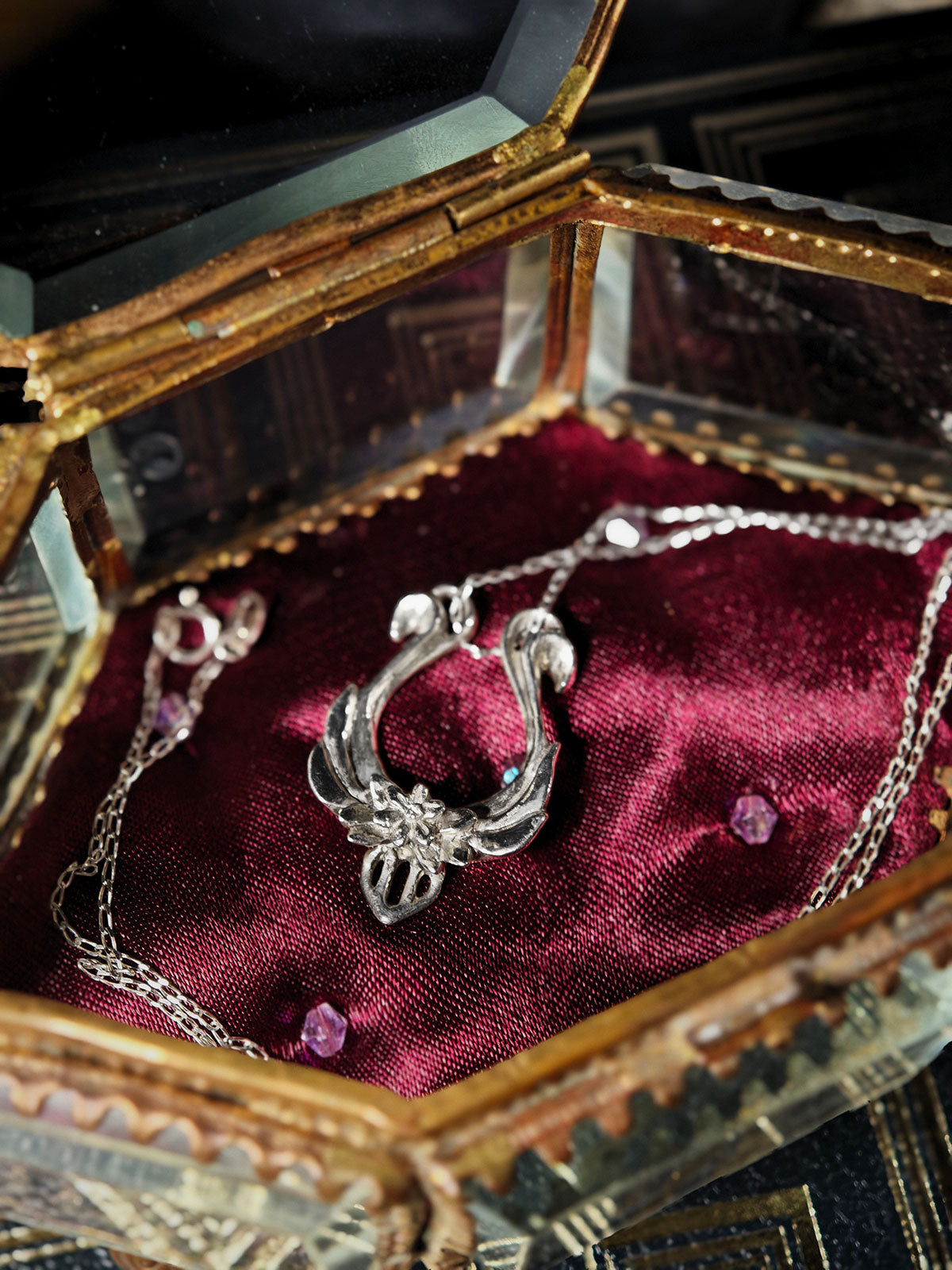 Pendentif lyre d'Orphée en argent 925 dans un coffret garni de velours bordeaux